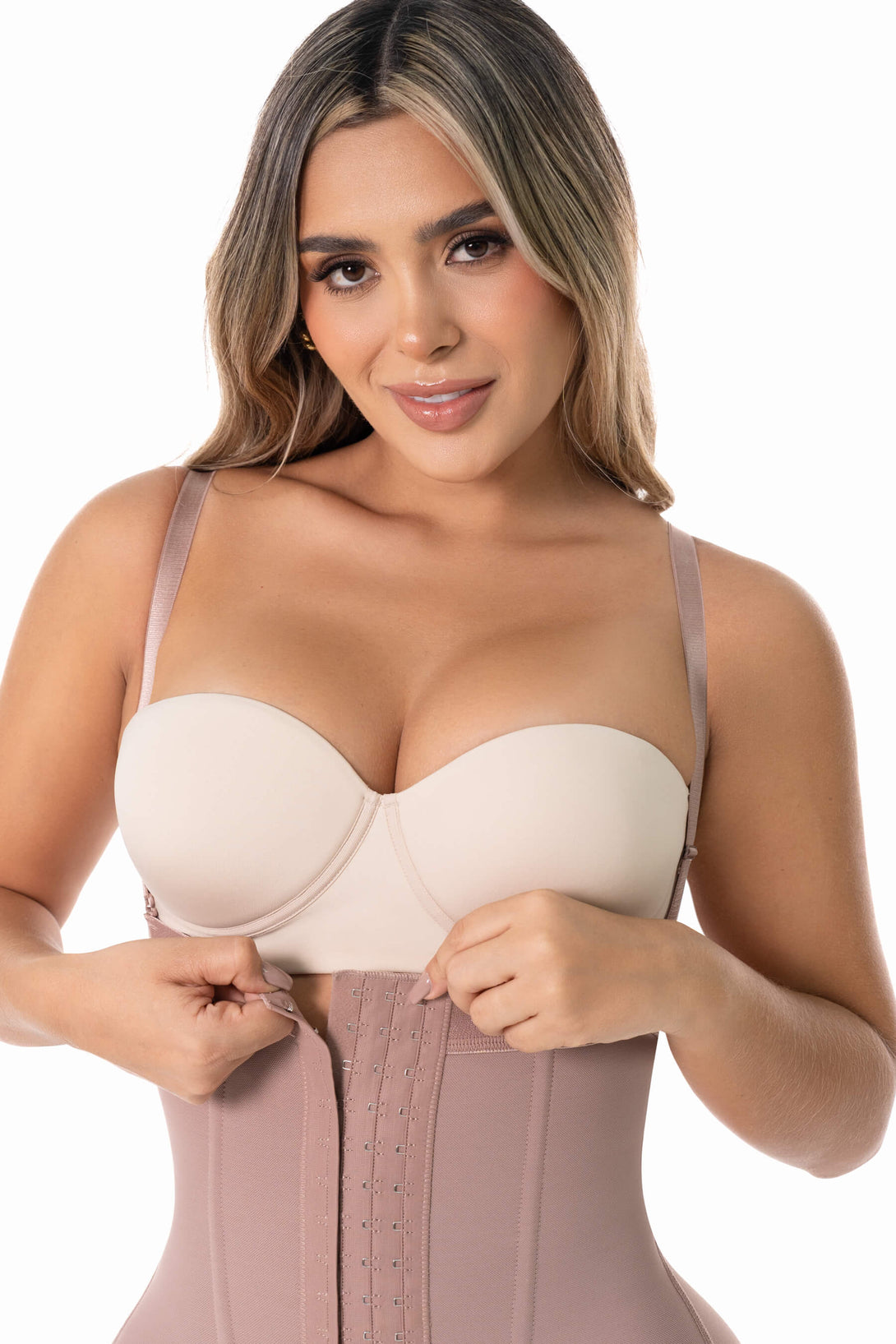 Faja Strapless Semi Reloj de Arena en Powernet con Cola Invisible | FJ001SR