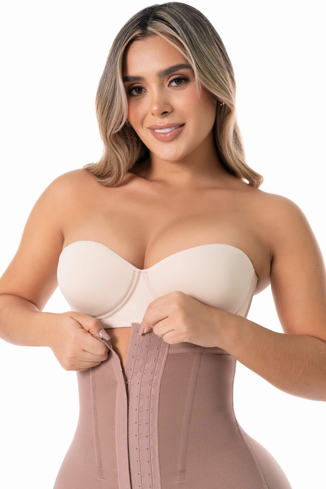 Faja Strapless Semi Reloj de Arena en Bidireccional con Cola Invisible | FJ003SR